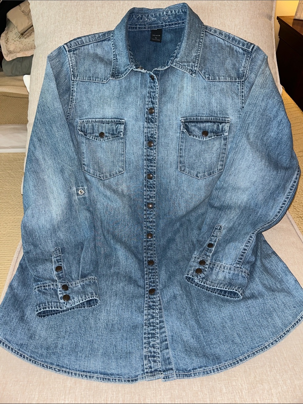 LONDONJEAN Women's Blue Denim Snap Button-Down Shirt